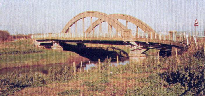 the 1926 bowstring arch bridge in 1995 viewed from the south east